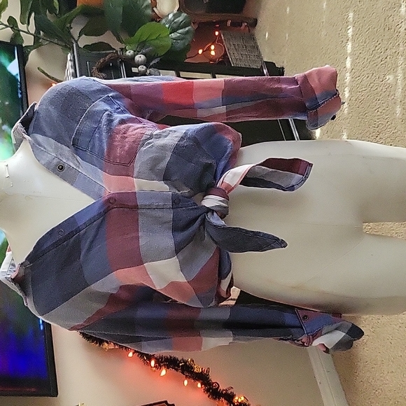 Make & model plaid top - Picture 2 of 6